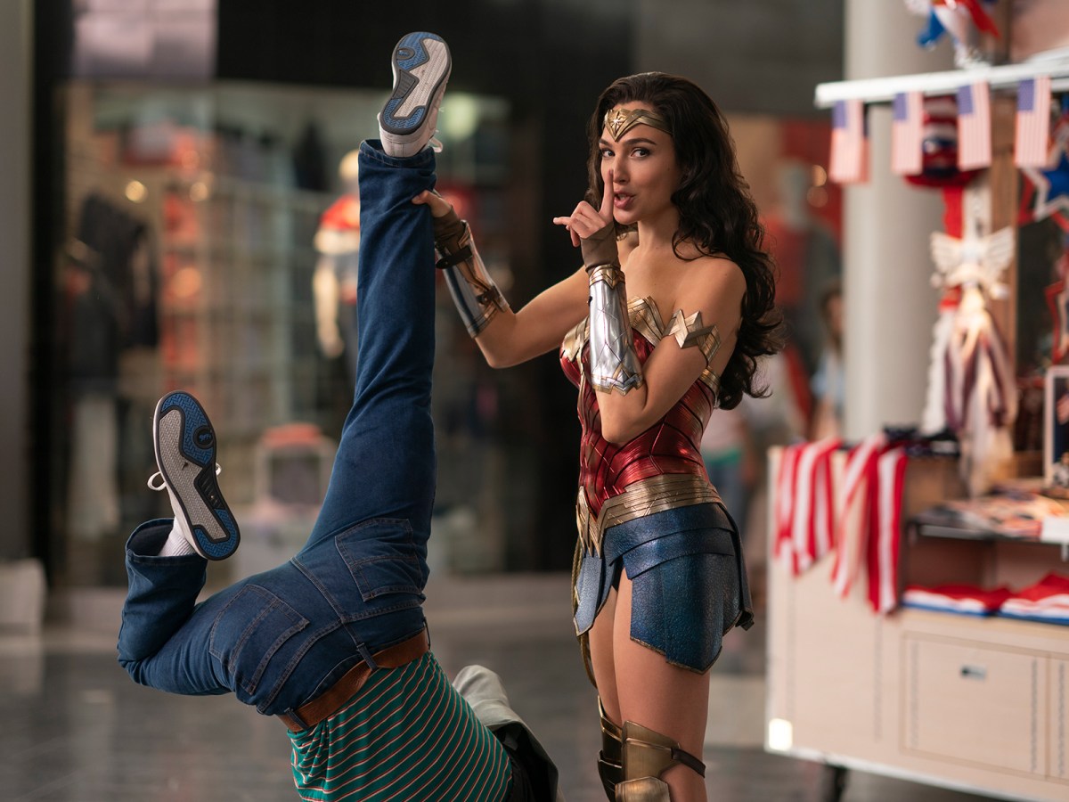 Wonder Woman 1984 Review: A Perfect Escapist Film for this Pandemic